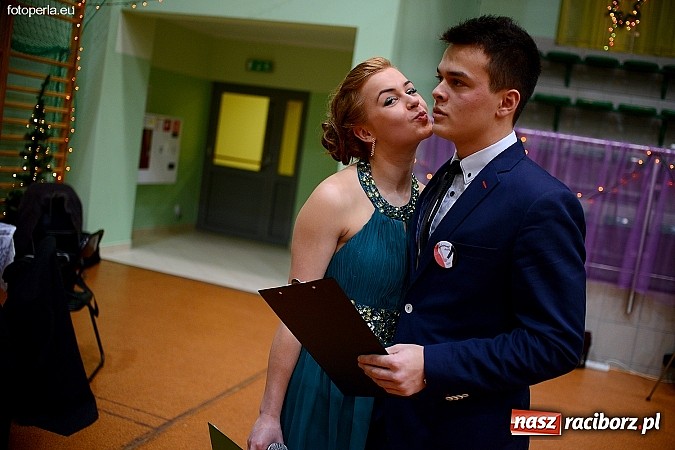 Zdjęcie w galerii na portalu naszraciborz.pl: Foto Perła przedstawia - Ekonomik roztańczył Arenę Rafako wiadomości z regionu