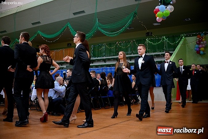 Zdjęcie w galerii na portalu naszraciborz.pl: Foto Perła przedstawia - Ekonomik roztańczył Arenę Rafako wiadomości z regionu