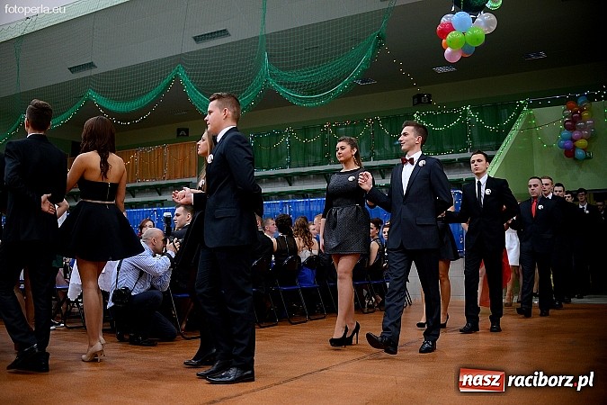 Zdjęcie w galerii na portalu naszraciborz.pl: Foto Perła przedstawia - Ekonomik roztańczył Arenę Rafako wiadomości z regionu