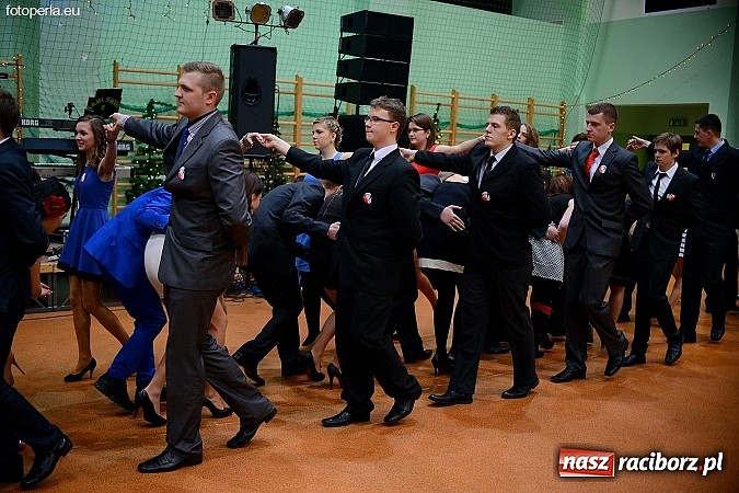 Zdjęcie w galerii na portalu naszraciborz.pl: Foto Perła przedstawia - Ekonomik roztańczył Arenę Rafako wiadomości z regionu