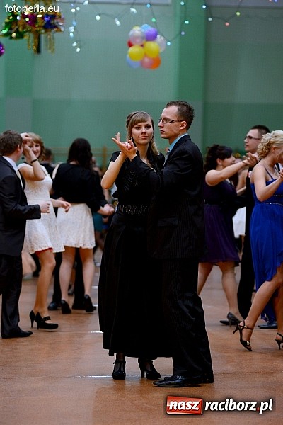 Zdjęcie w galerii na portalu naszraciborz.pl: Foto Perła przedstawia - Ekonomik roztańczył Arenę Rafako wiadomości z regionu