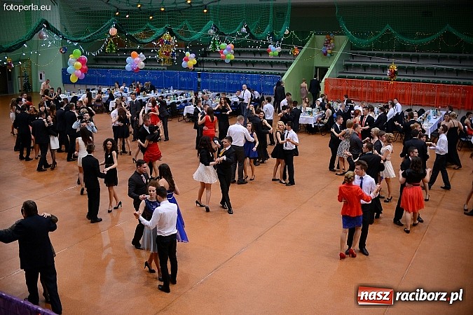 Zdjęcie w galerii na portalu naszraciborz.pl: Foto Perła przedstawia - Ekonomik roztańczył Arenę Rafako wiadomości z regionu