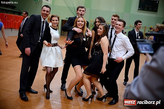 Zdjęcie w galerii na portalu naszraciborz.pl: Foto Perła przedstawia - Ekonomik roztańczył Arenę Rafako wiadomości z regionu