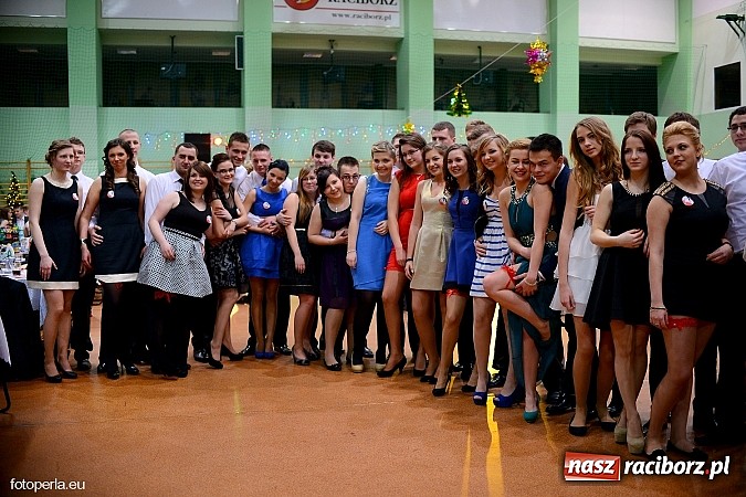 Zdjęcie w galerii na portalu naszraciborz.pl: Foto Perła przedstawia - Ekonomik roztańczył Arenę Rafako wiadomości z regionu