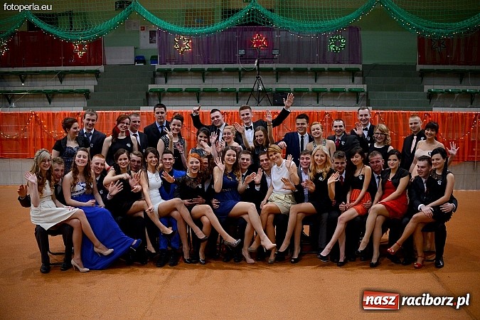 Zdjęcie w galerii na portalu naszraciborz.pl: Foto Perła przedstawia - Ekonomik roztańczył Arenę Rafako wiadomości z regionu