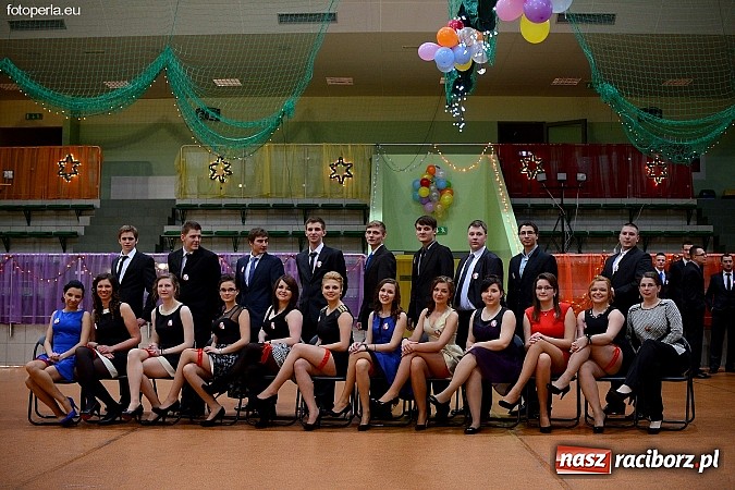 Zdjęcie w galerii na portalu naszraciborz.pl: Foto Perła przedstawia - Ekonomik roztańczył Arenę Rafako wiadomości z regionu