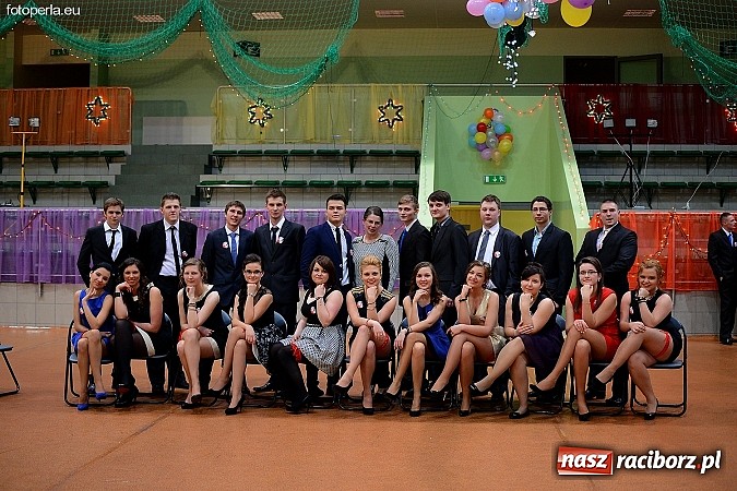 Zdjęcie w galerii na portalu naszraciborz.pl: Foto Perła przedstawia - Ekonomik roztańczył Arenę Rafako wiadomości z regionu