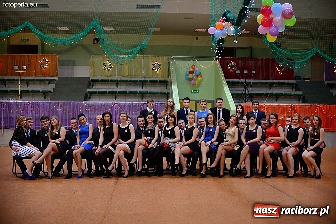 Zdjęcie w galerii na portalu naszraciborz.pl: Foto Perła przedstawia - Ekonomik roztańczył Arenę Rafako wiadomości z regionu