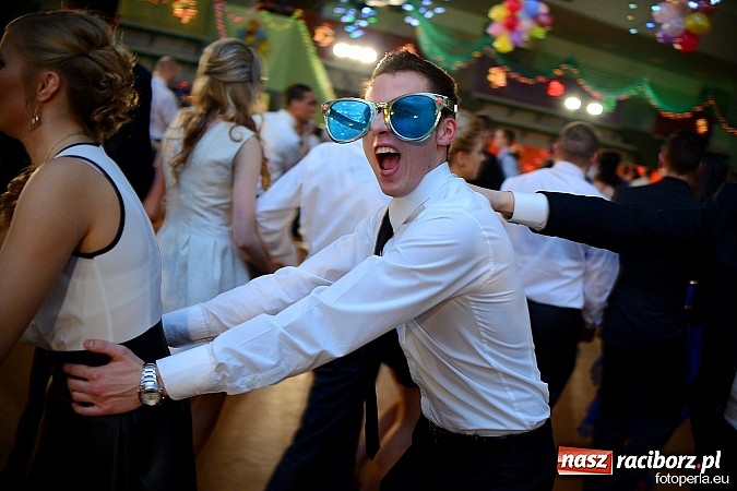 Zdjęcie w galerii na portalu naszraciborz.pl: Foto Perła przedstawia - Ekonomik roztańczył Arenę Rafako wiadomości z regionu