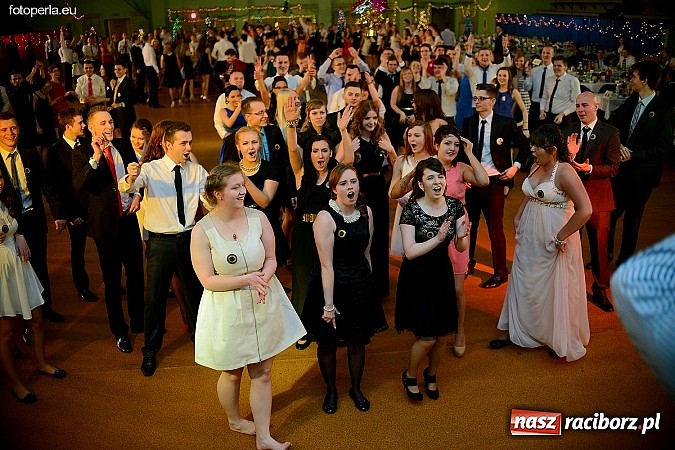 Zdjęcie w galerii na portalu naszraciborz.pl: Foto Perła przedstawia - Ekonomik roztańczył Arenę Rafako wiadomości z regionu