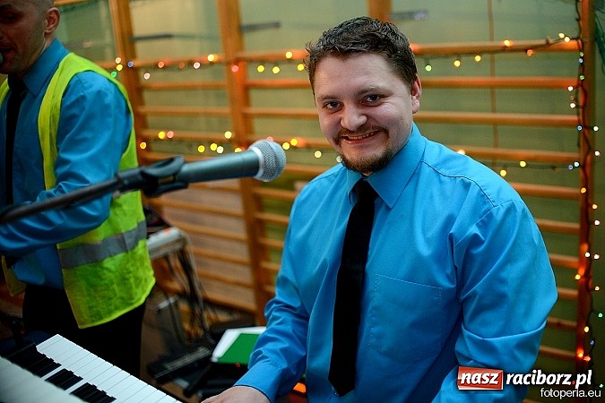 Zdjęcie w galerii na portalu naszraciborz.pl: Foto Perła przedstawia - Ekonomik roztańczył Arenę Rafako wiadomości z regionu