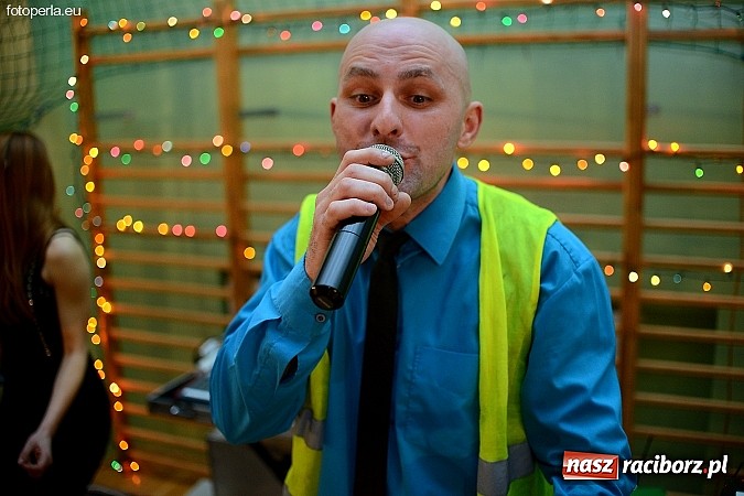 Zdjęcie w galerii na portalu naszraciborz.pl: Foto Perła przedstawia - Ekonomik roztańczył Arenę Rafako wiadomości z regionu