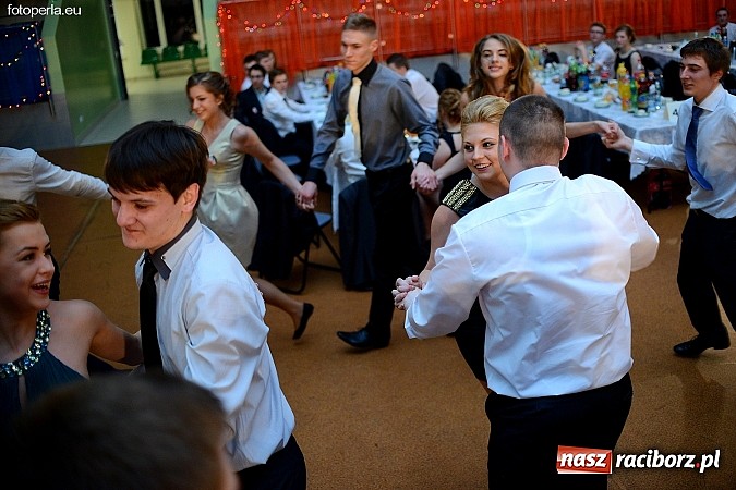 Zdjęcie w galerii na portalu naszraciborz.pl: Foto Perła przedstawia - Ekonomik roztańczył Arenę Rafako wiadomości z regionu