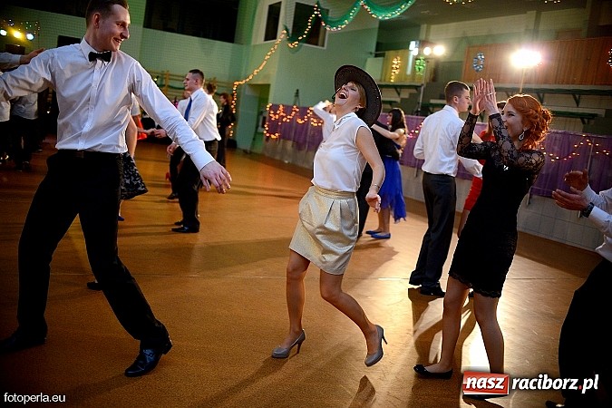 Zdjęcie w galerii na portalu naszraciborz.pl: Foto Perła przedstawia - Ekonomik roztańczył Arenę Rafako wiadomości z regionu