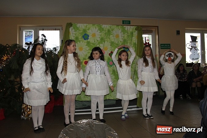 Zdjęcie w galerii na portalu naszraciborz.pl: Dzień babci i dziadka w Wojnowicach wiadomości z regionu