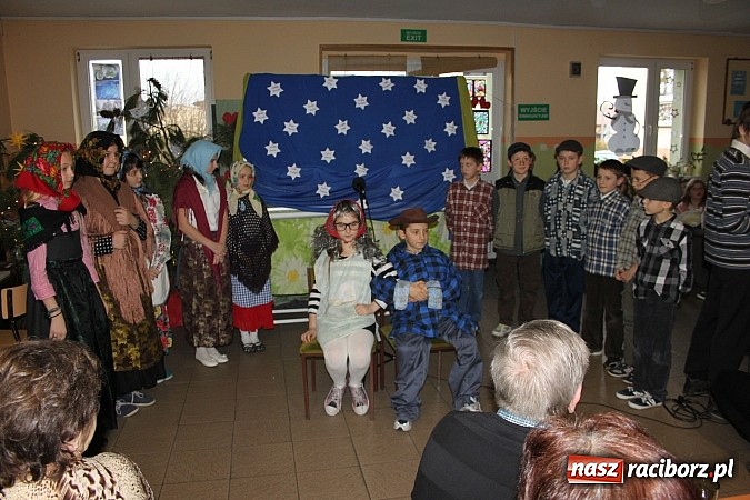 Zdjęcie w galerii na portalu naszraciborz.pl: Dzień babci i dziadka w Wojnowicach wiadomości z regionu