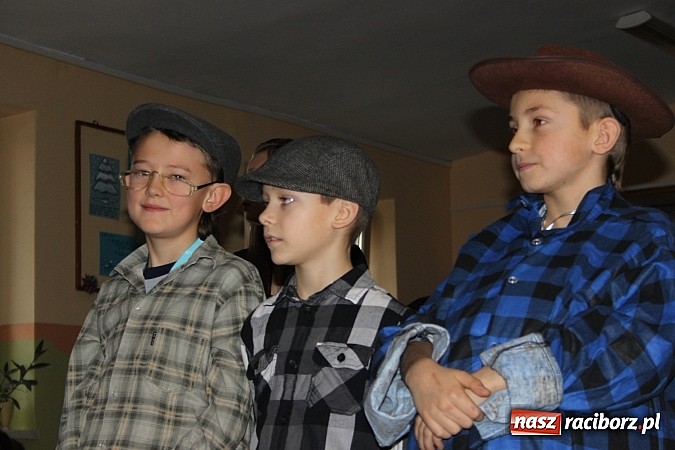 Zdjęcie w galerii na portalu naszraciborz.pl: Dzień babci i dziadka w Wojnowicach wiadomości z regionu