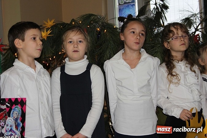 Zdjęcie w galerii na portalu naszraciborz.pl: Dzień babci i dziadka w Wojnowicach wiadomości z regionu