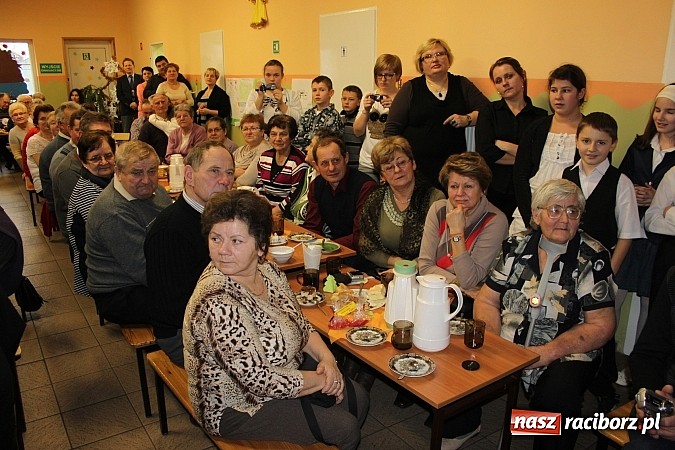 Zdjęcie w galerii na portalu naszraciborz.pl: Dzień babci i dziadka w Wojnowicach wiadomości z regionu