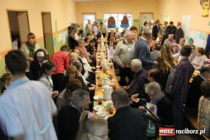 Zdjęcie w galerii na portalu naszraciborz.pl: Dzień babci i dziadka w Wojnowicach wiadomości z regionu