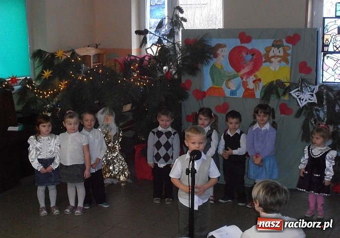 Zdjęcie w galerii na portalu naszraciborz.pl: Dzień babci i dziadka w Wojnowicach wiadomości z regionu