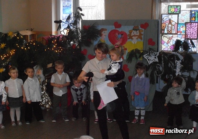 Zdjęcie w galerii na portalu naszraciborz.pl: Dzień babci i dziadka w Wojnowicach wiadomości z regionu