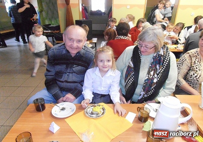 Zdjęcie w galerii na portalu naszraciborz.pl: Dzień babci i dziadka w Wojnowicach wiadomości z regionu