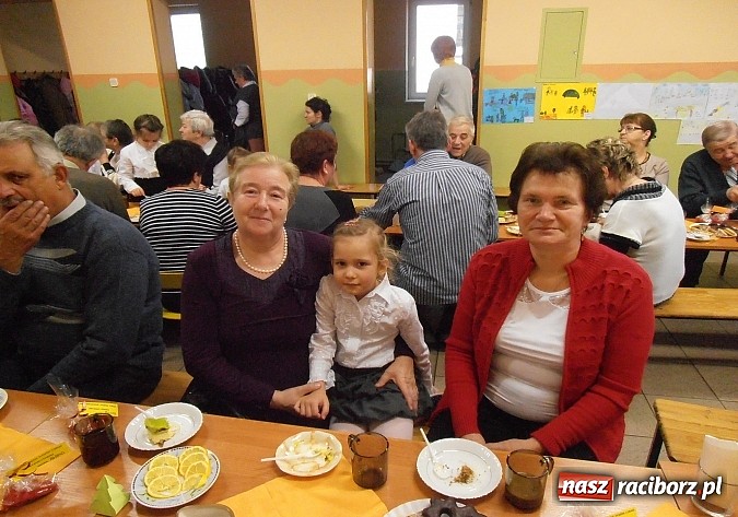 Zdjęcie w galerii na portalu naszraciborz.pl: Dzień babci i dziadka w Wojnowicach wiadomości z regionu