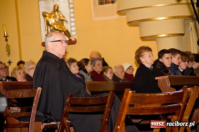 Zdjęcie w galerii na portalu naszraciborz.pl: Wspólne kolędowanie w parafii NSPJ już w najbliższą niedzielę wiadomości z regionu