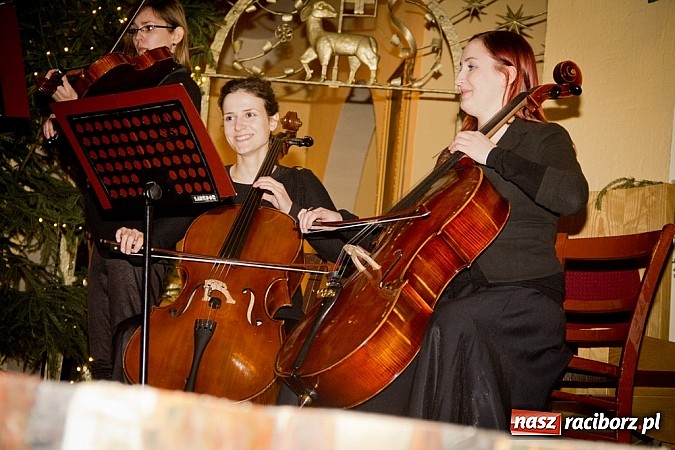 Zdjęcie w galerii na portalu naszraciborz.pl: Wspólne kolędowanie w parafii NSPJ już w najbliższą niedzielę wiadomości z regionu