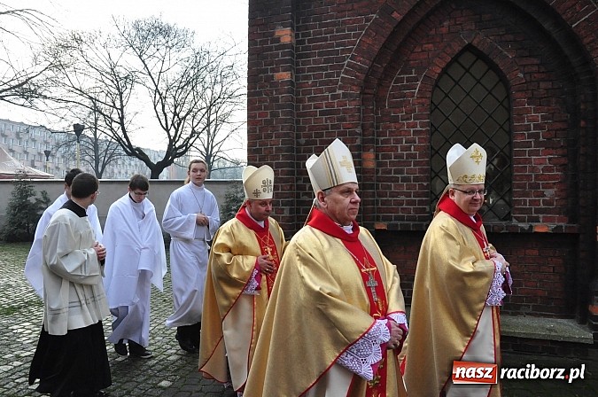 Zdjęcie w galerii na portalu naszraciborz.pl: To była pierwsza taka uroczystość w historii Raciborza! Raciborzanka ma być błogosławioną wiadomości z regionu