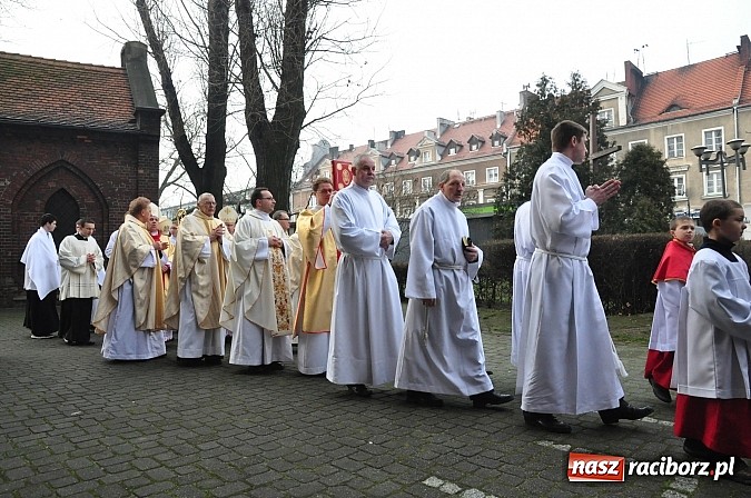 Zdjęcie w galerii na portalu naszraciborz.pl: To była pierwsza taka uroczystość w historii Raciborza! Raciborzanka ma być błogosławioną wiadomości z regionu