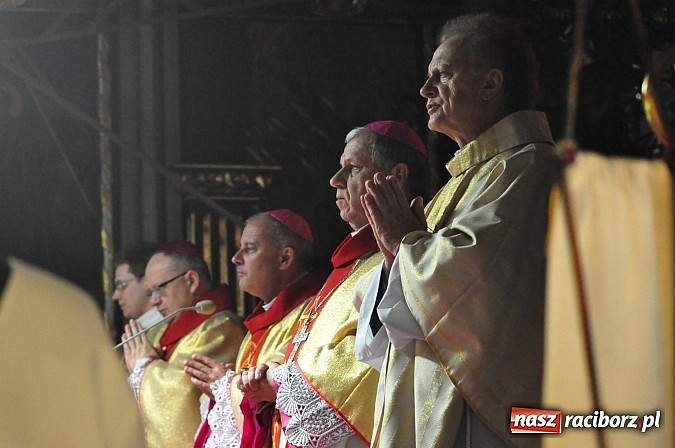 Zdjęcie w galerii na portalu naszraciborz.pl: To była pierwsza taka uroczystość w historii Raciborza! Raciborzanka ma być błogosławioną wiadomości z regionu