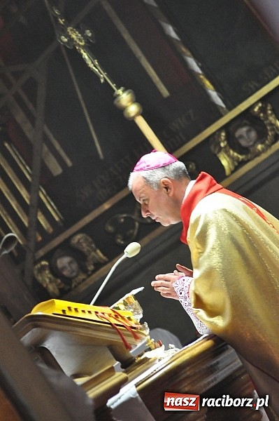 Zdjęcie w galerii na portalu naszraciborz.pl: To była pierwsza taka uroczystość w historii Raciborza! Raciborzanka ma być błogosławioną wiadomości z regionu