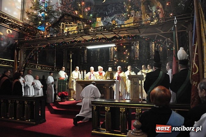 Zdjęcie w galerii na portalu naszraciborz.pl: To była pierwsza taka uroczystość w historii Raciborza! Raciborzanka ma być błogosławioną wiadomości z regionu
