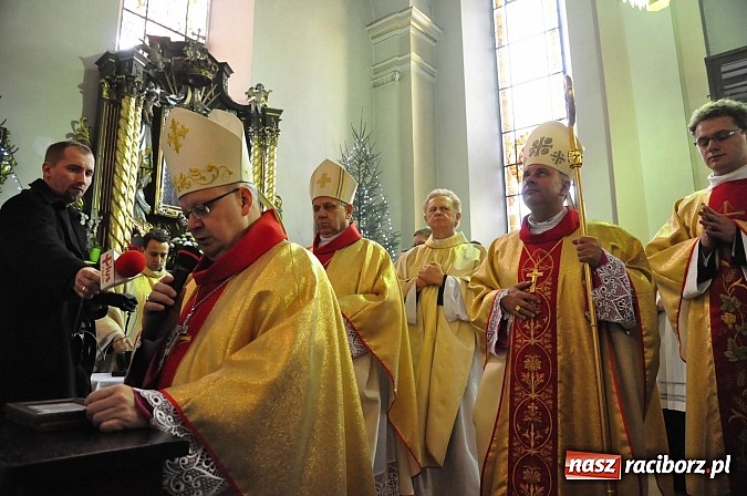 Zdjęcie w galerii na portalu naszraciborz.pl: To była pierwsza taka uroczystość w historii Raciborza! Raciborzanka ma być błogosławioną wiadomości z regionu