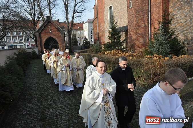 Zdjęcie w galerii na portalu naszraciborz.pl: To była pierwsza taka uroczystość w historii Raciborza! Raciborzanka ma być błogosławioną wiadomości z regionu
