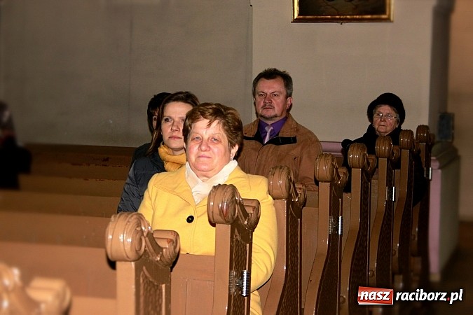 Zdjęcie w galerii na portalu naszraciborz.pl: Ch&oacute;r z Pawłowa koncertował w Wojnowicach wiadomości z regionu