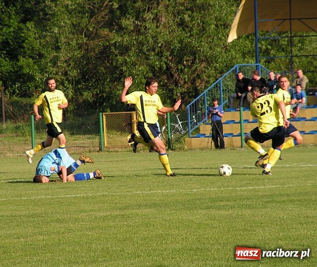 Zdjęcie w galerii na portalu naszraciborz.pl: KP Unia przegrała z liderem wiadomości z regionu