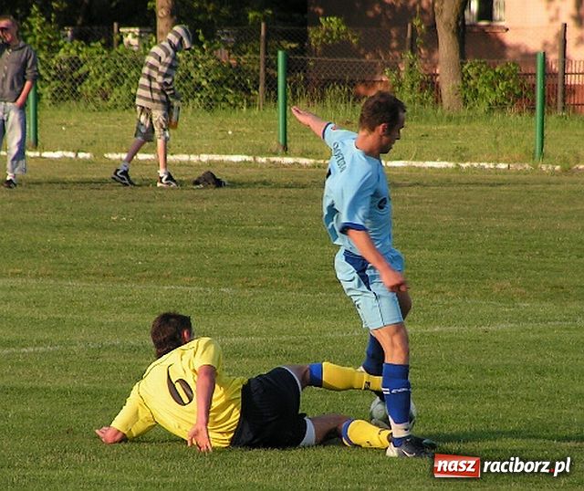 Zdjęcie w galerii na portalu naszraciborz.pl: KP Unia przegrała z liderem wiadomości z regionu