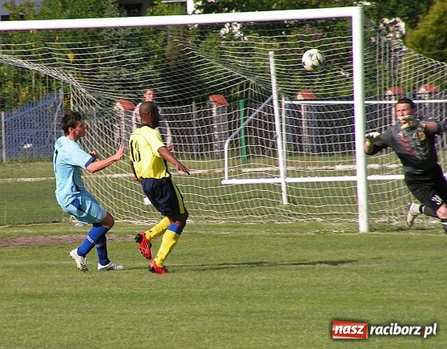 Zdjęcie w galerii na portalu naszraciborz.pl: KP Unia przegrała z liderem wiadomości z regionu