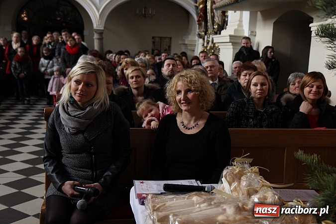 Zdjęcie w galerii na portalu naszraciborz.pl: Koncert Laureat&oacute;w IX Gminnego Przeglądu Kolęd i Pastorałek w kościele w Tworkowie wiadomości z regionu