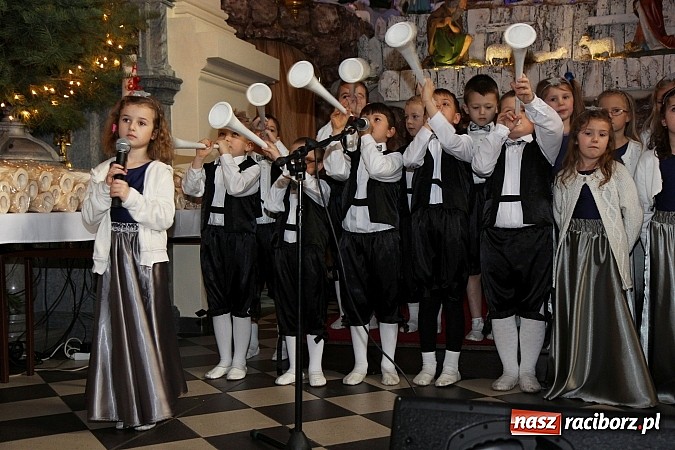 Zdjęcie w galerii na portalu naszraciborz.pl: Koncert Laureat&oacute;w IX Gminnego Przeglądu Kolęd i Pastorałek w kościele w Tworkowie wiadomości z regionu
