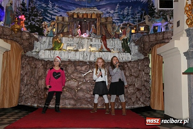Zdjęcie w galerii na portalu naszraciborz.pl: Koncert Laureat&oacute;w IX Gminnego Przeglądu Kolęd i Pastorałek w kościele w Tworkowie wiadomości z regionu