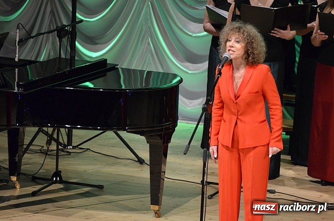 Zdjęcie w galerii na portalu naszraciborz.pl: Majewska i Korcz na deskach RCK! wiadomości z regionu