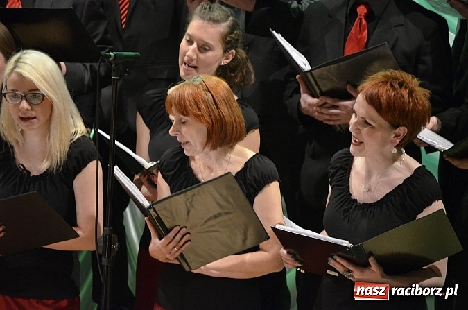 Zdjęcie w galerii na portalu naszraciborz.pl: Majewska i Korcz na deskach RCK! wiadomości z regionu
