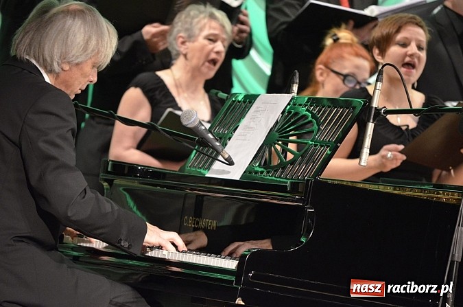 Zdjęcie w galerii na portalu naszraciborz.pl: Majewska i Korcz na deskach RCK! wiadomości z regionu