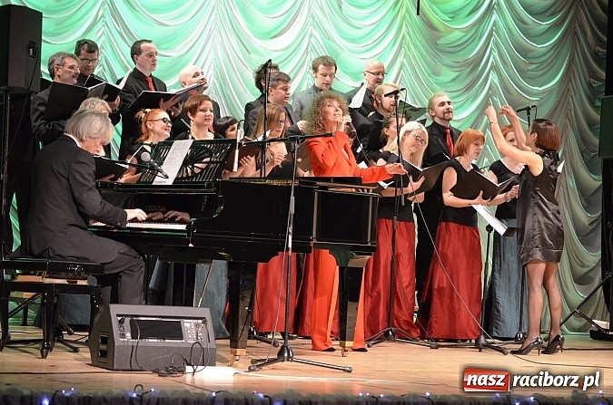 Zdjęcie w galerii na portalu naszraciborz.pl: Majewska i Korcz na deskach RCK! wiadomości z regionu