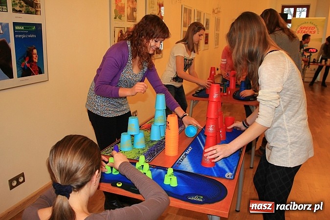 Zdjęcie w galerii na portalu naszraciborz.pl: Mini Speed Stacks na Zamku Piastowskim wiadomości z regionu