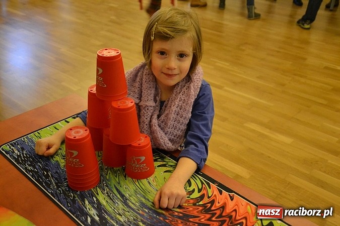 Zdjęcie w galerii na portalu naszraciborz.pl: Mini Speed Stacks na Zamku Piastowskim wiadomości z regionu